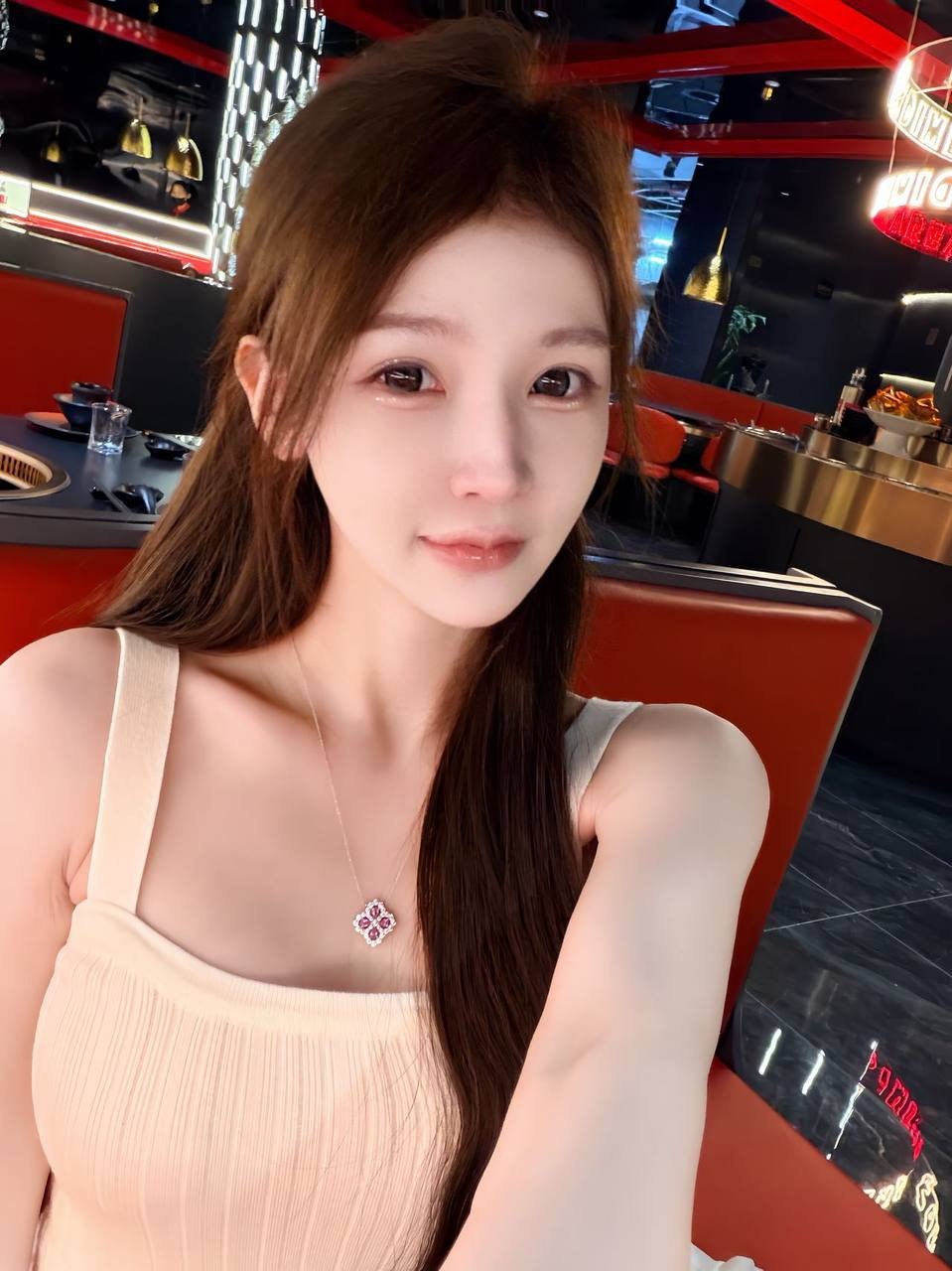 莉莉