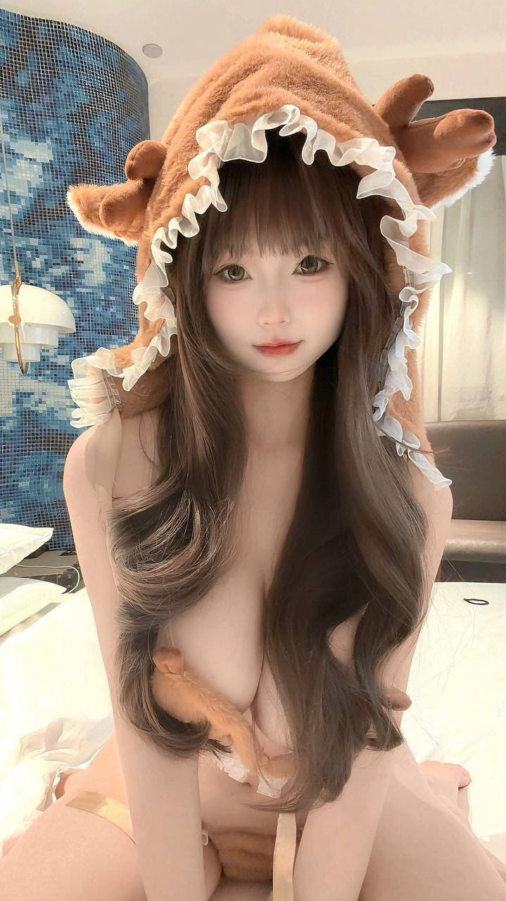 荷荷 小y