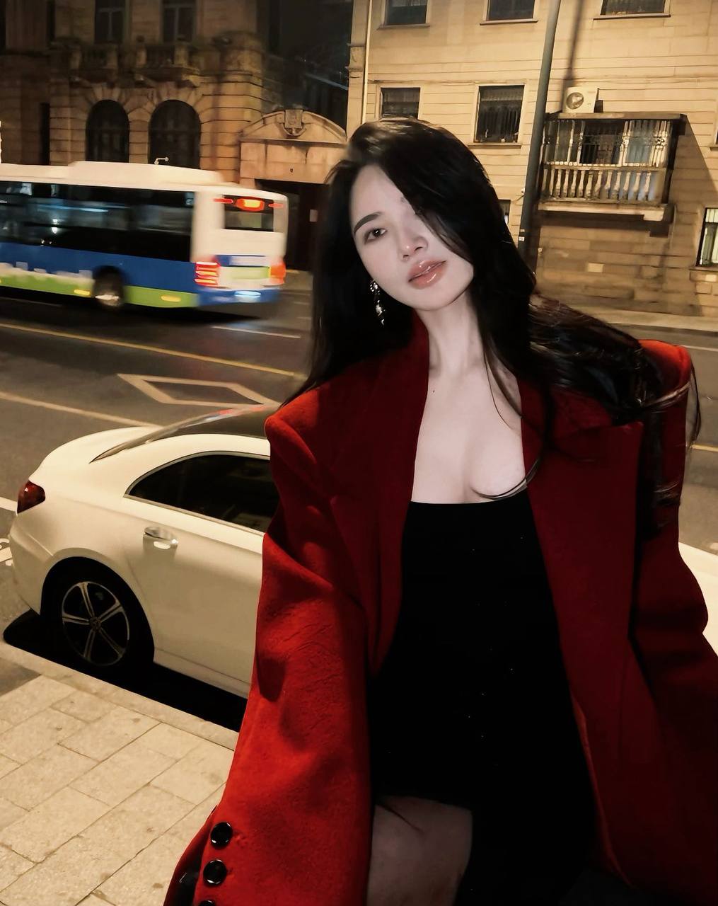 小薇 财