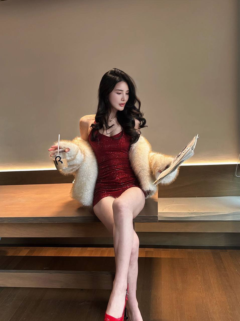 小薇 财