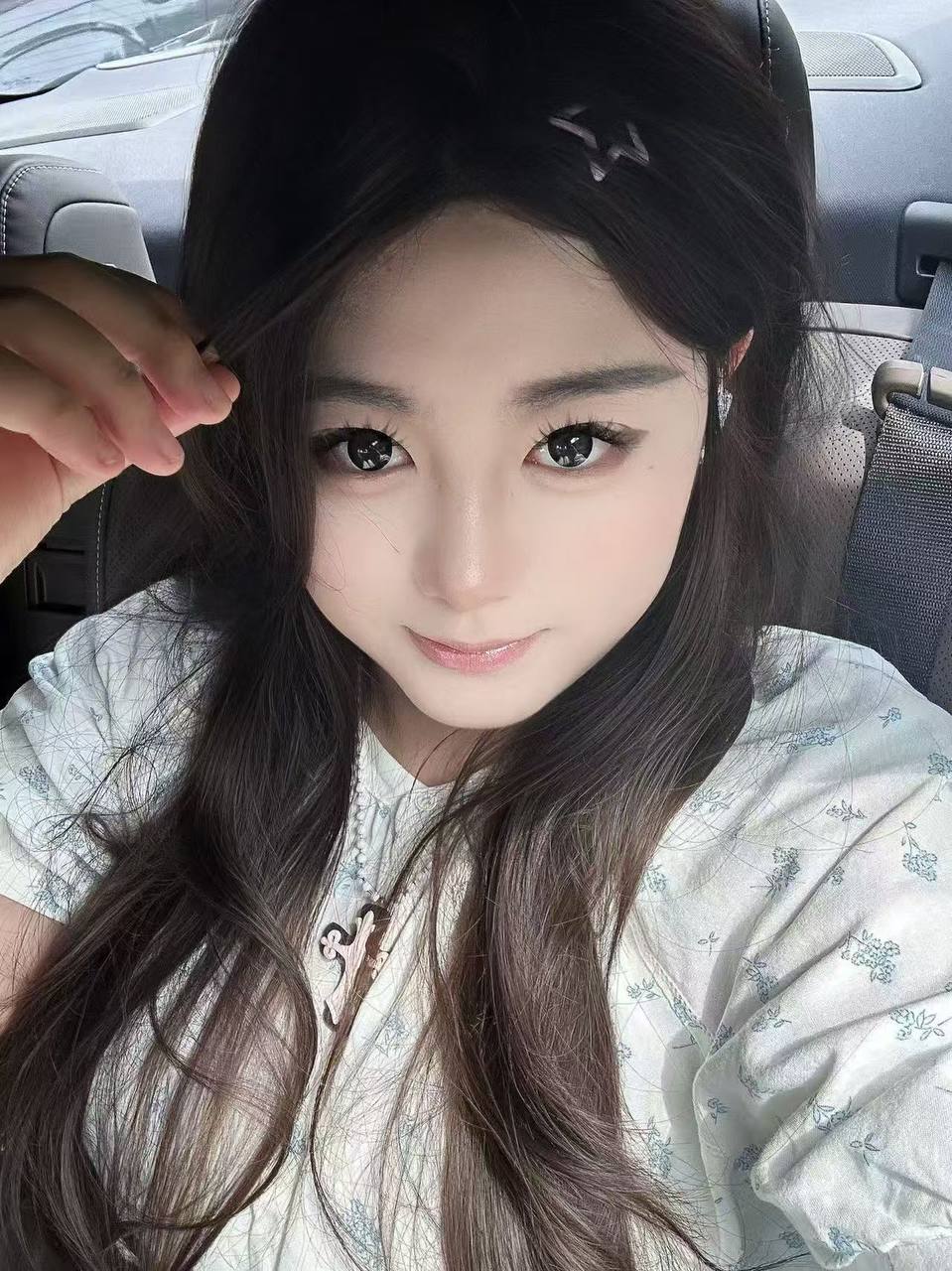 饵彬