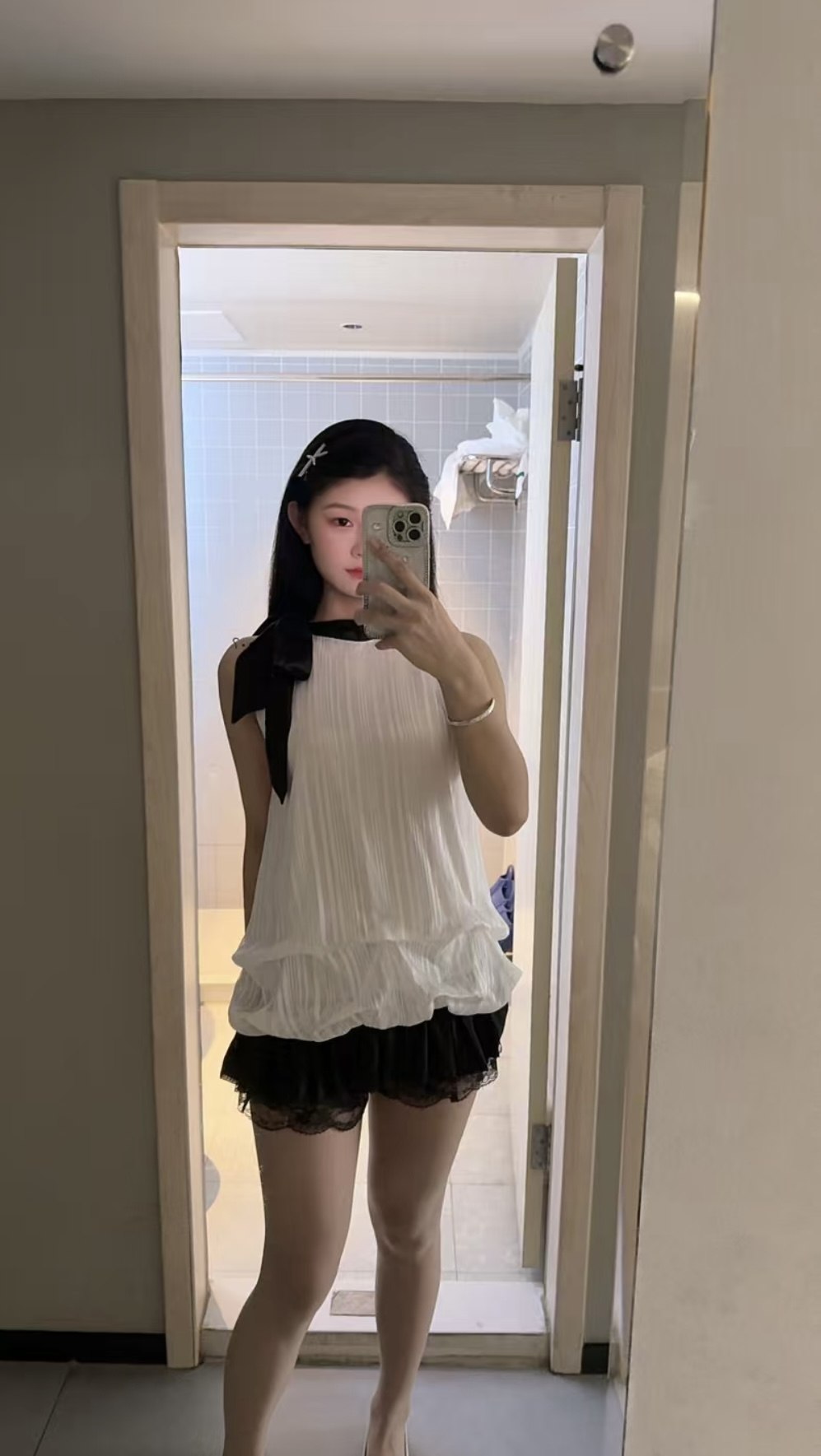 B002