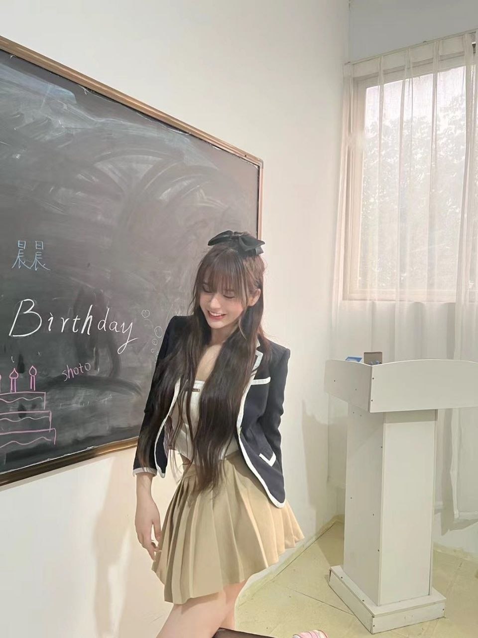 依依