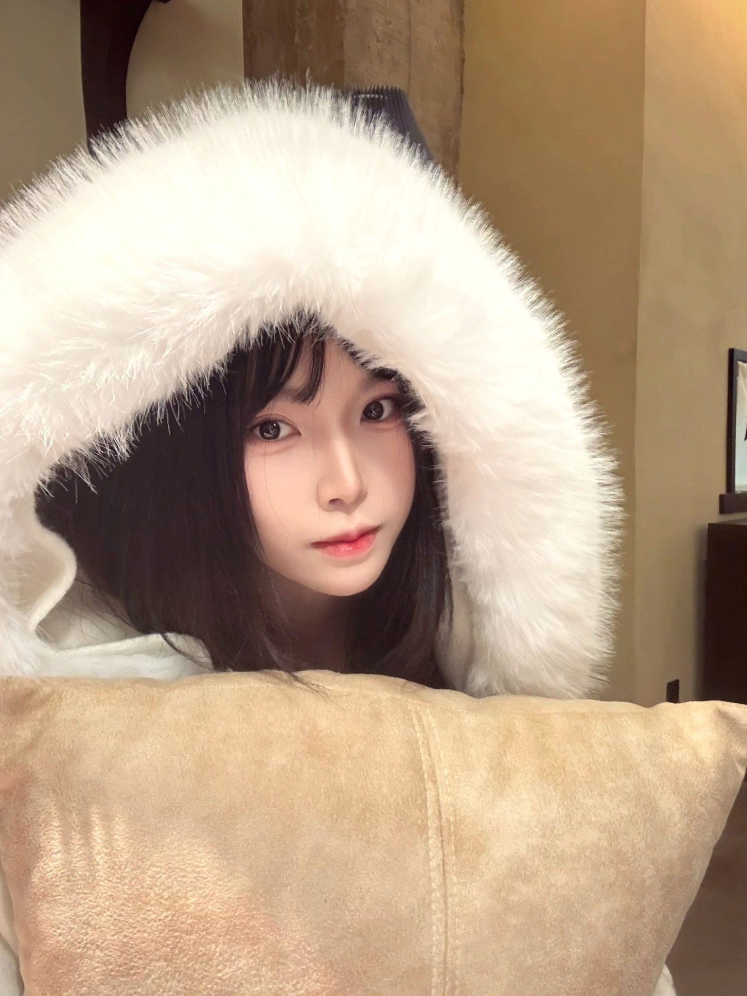 YC085