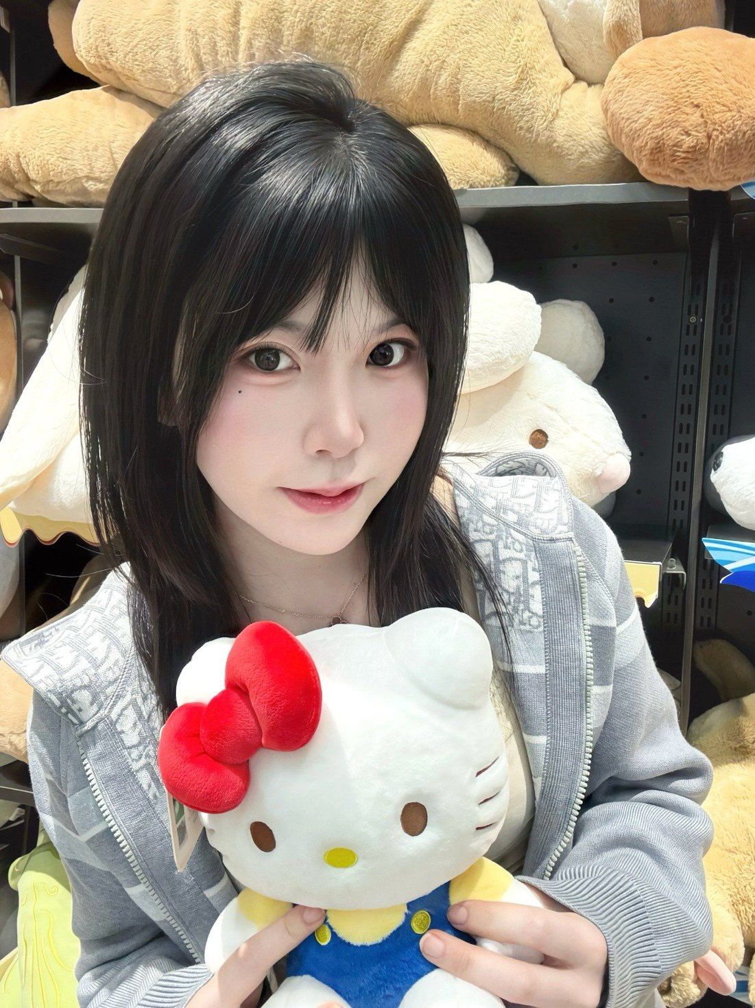YC085