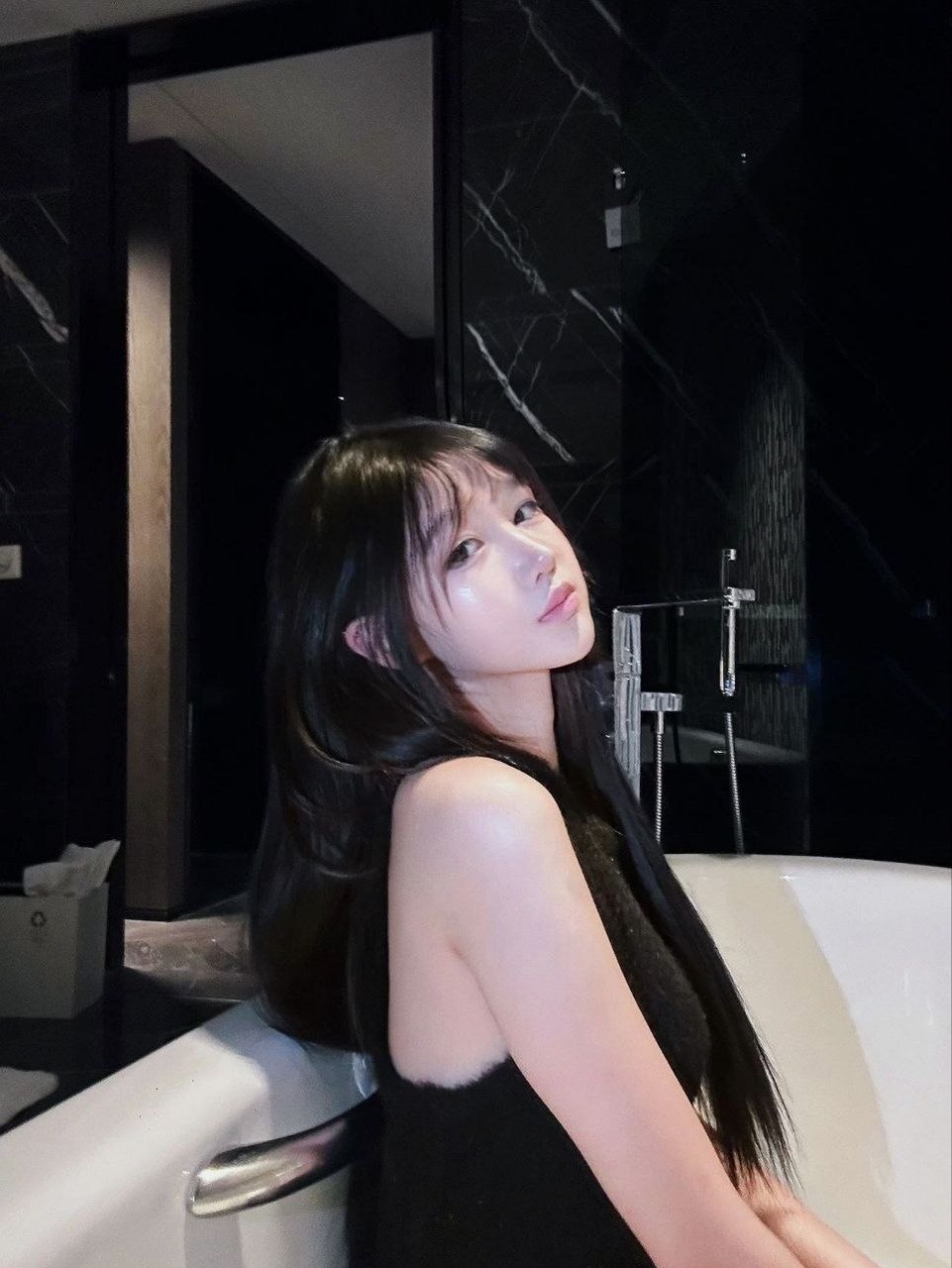 GD428 清纯 女大 大长腿 蜜桃臀