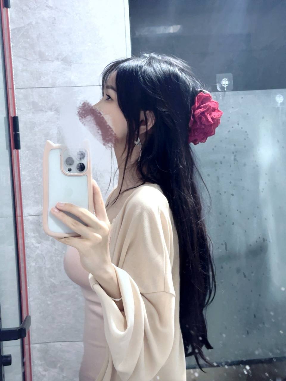,
