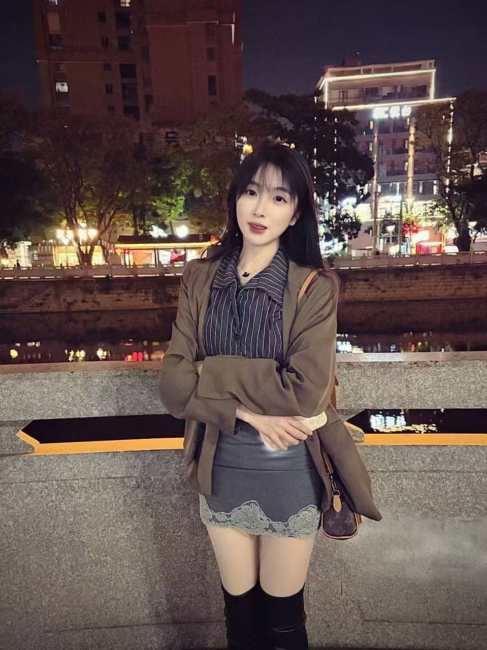 小七七