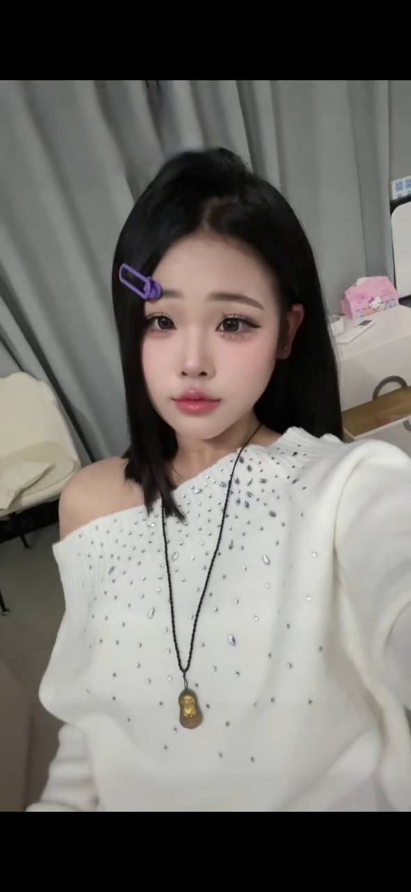 岁岁  楚晰