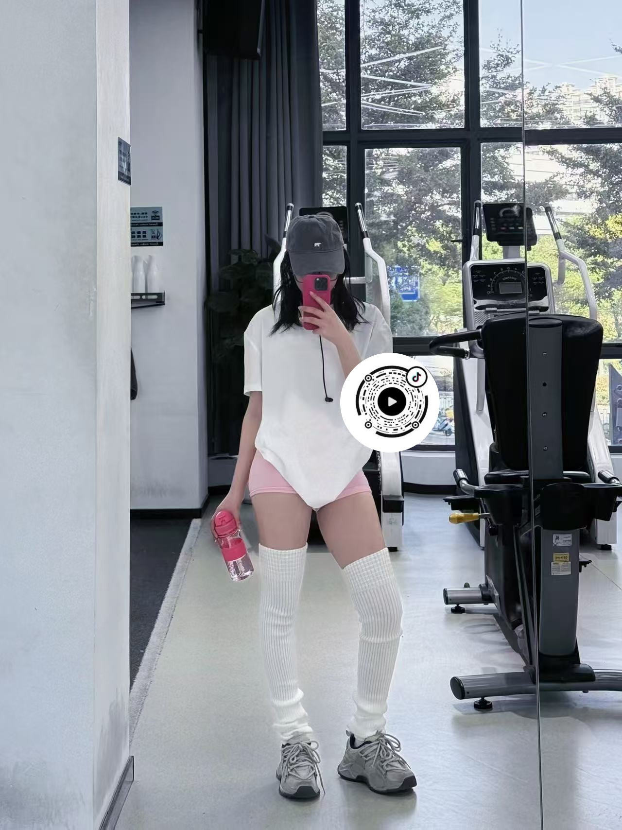 豹富047