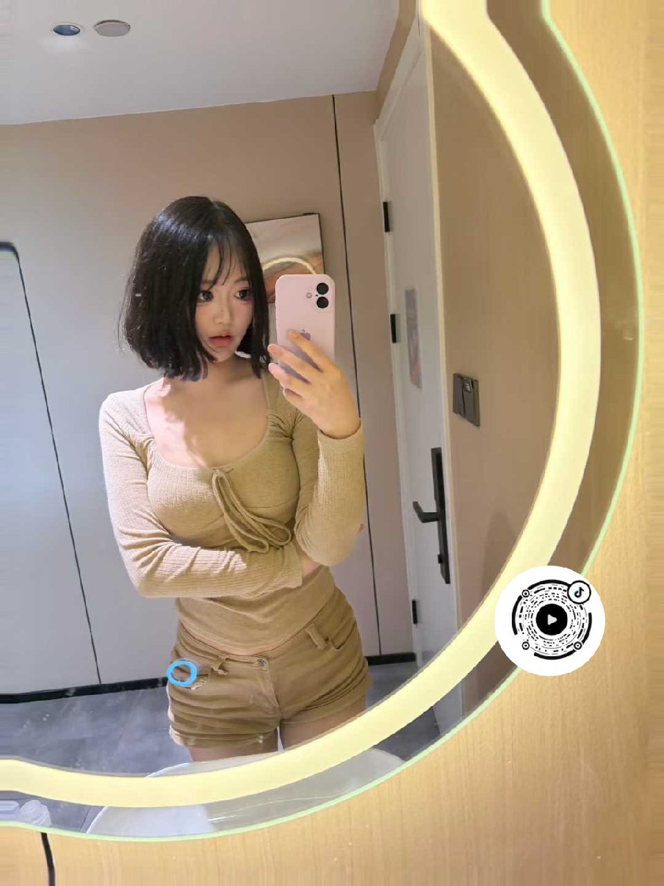豹富050