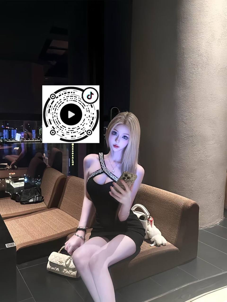 妍妍