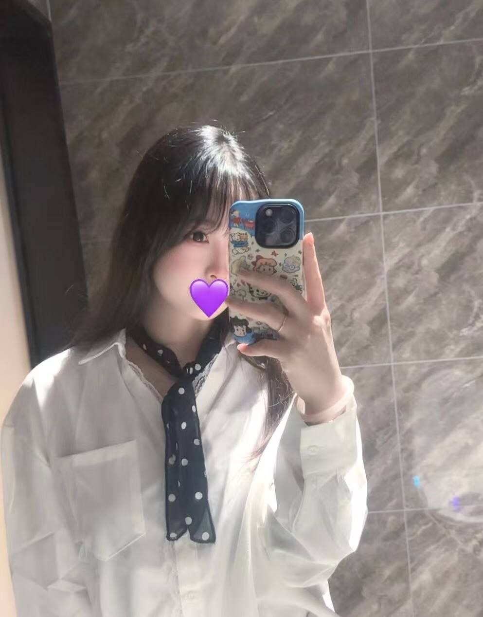七七