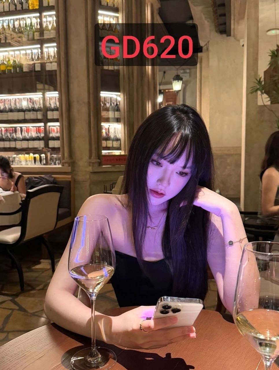 GD620 新人 大长腿 粉白皮 高学历
