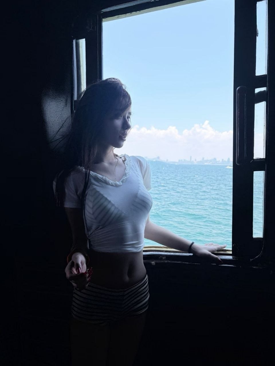GD599 清纯女大 无套 内色 小蛮腰