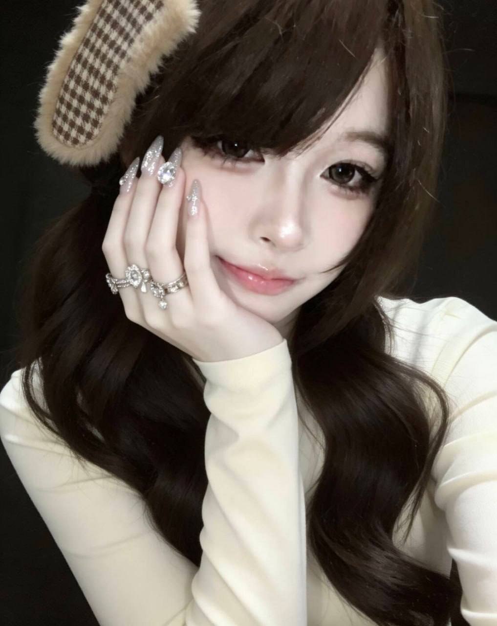 七七白