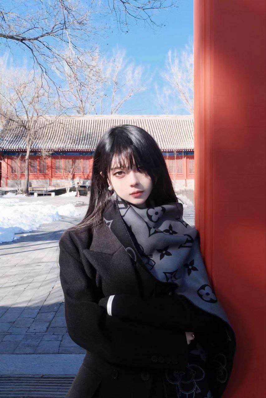 GD192 学霸 兼职模特 多门外语 白幼瘦 无套 内色 女S