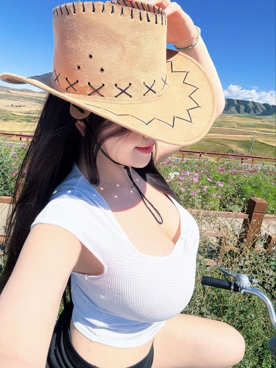 GD191 巨乳 吉隆坡卡戴珊 丰满型 留学生 无套 内色