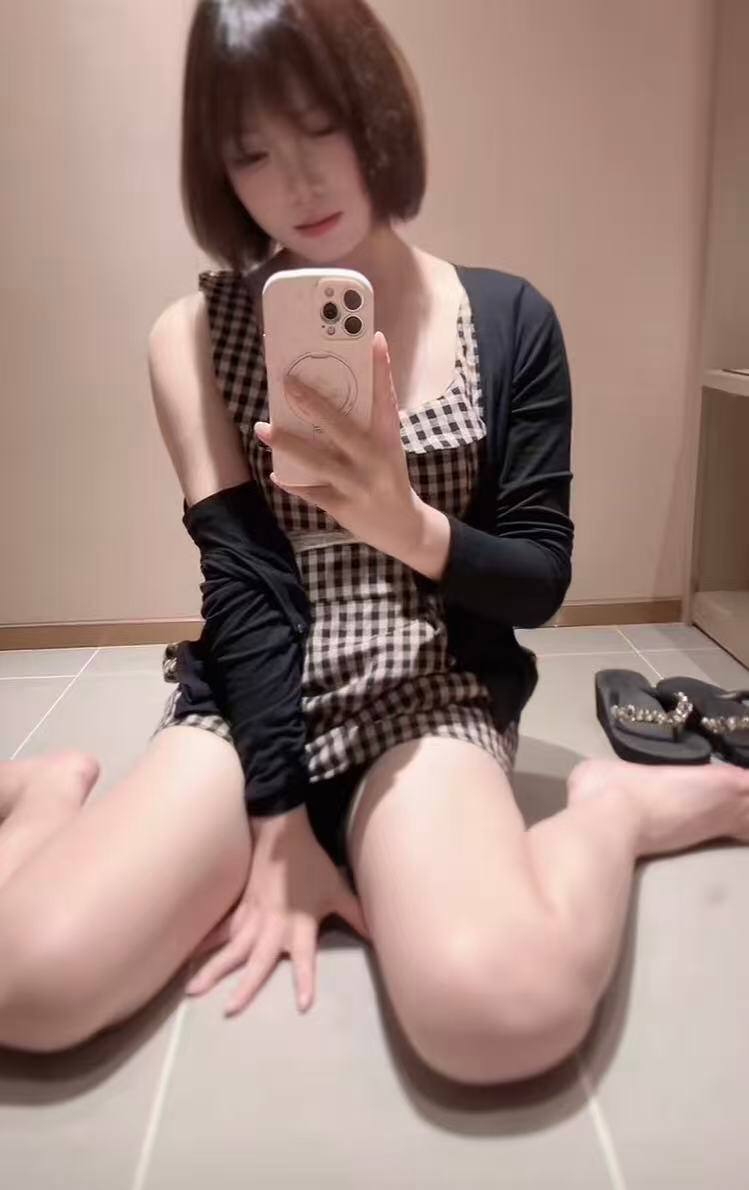 HeHua 荷花青衣