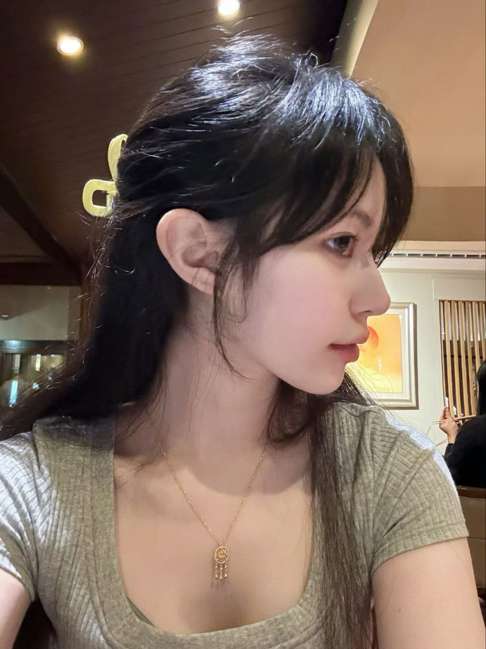 高达225
