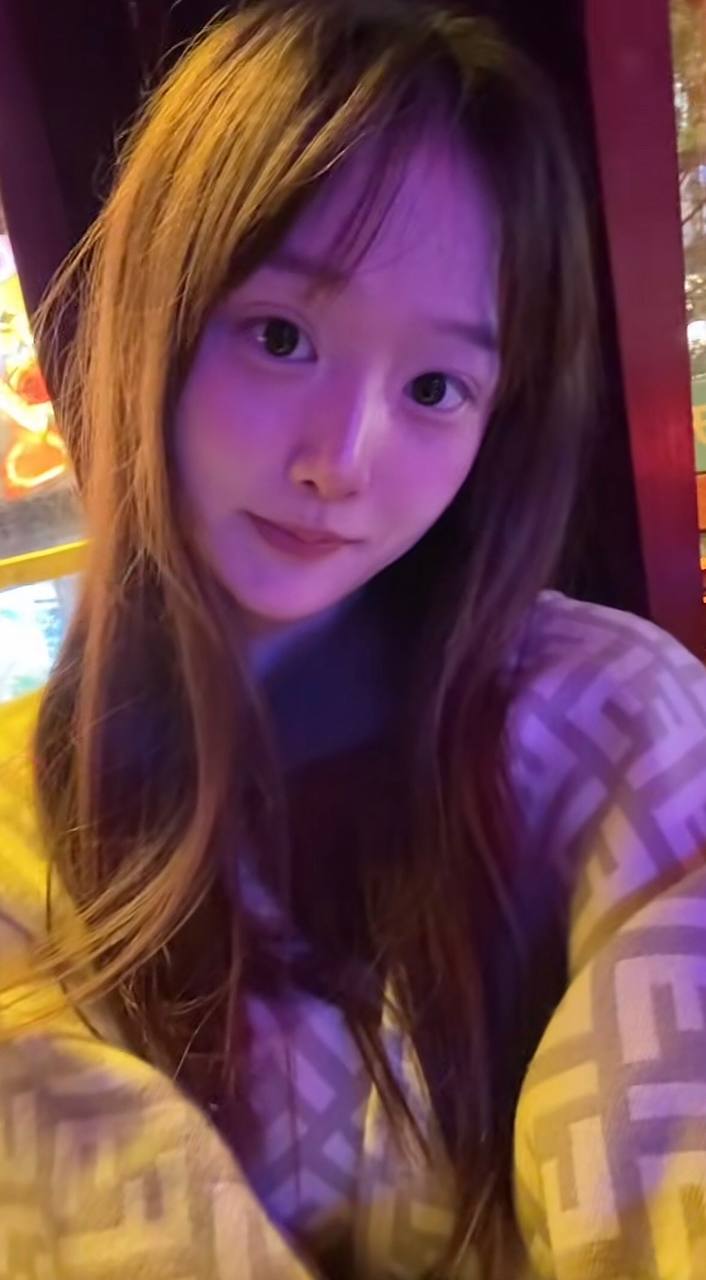 彤彤