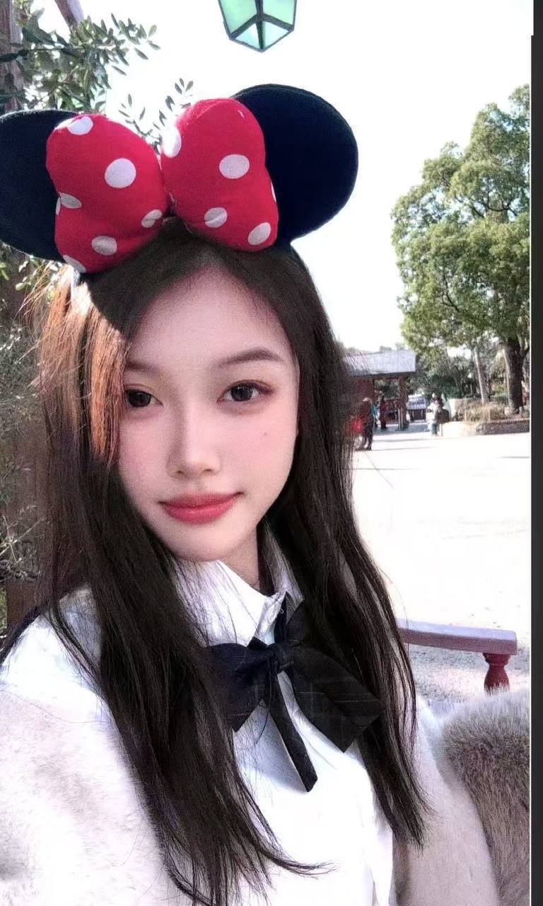 小蛮 w少小美