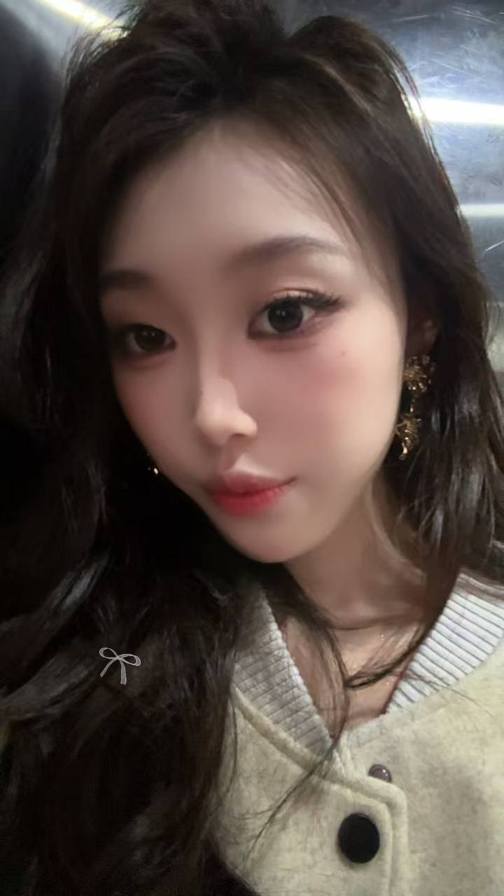 小蛮 w少小美