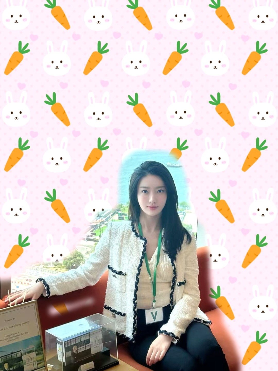 依依