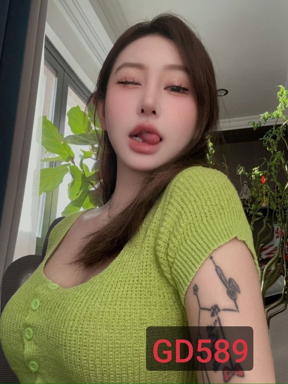GD589 大胸 腿长