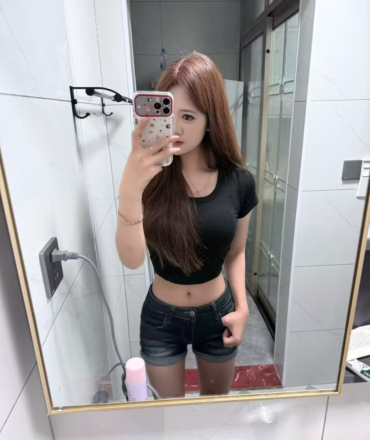 B083