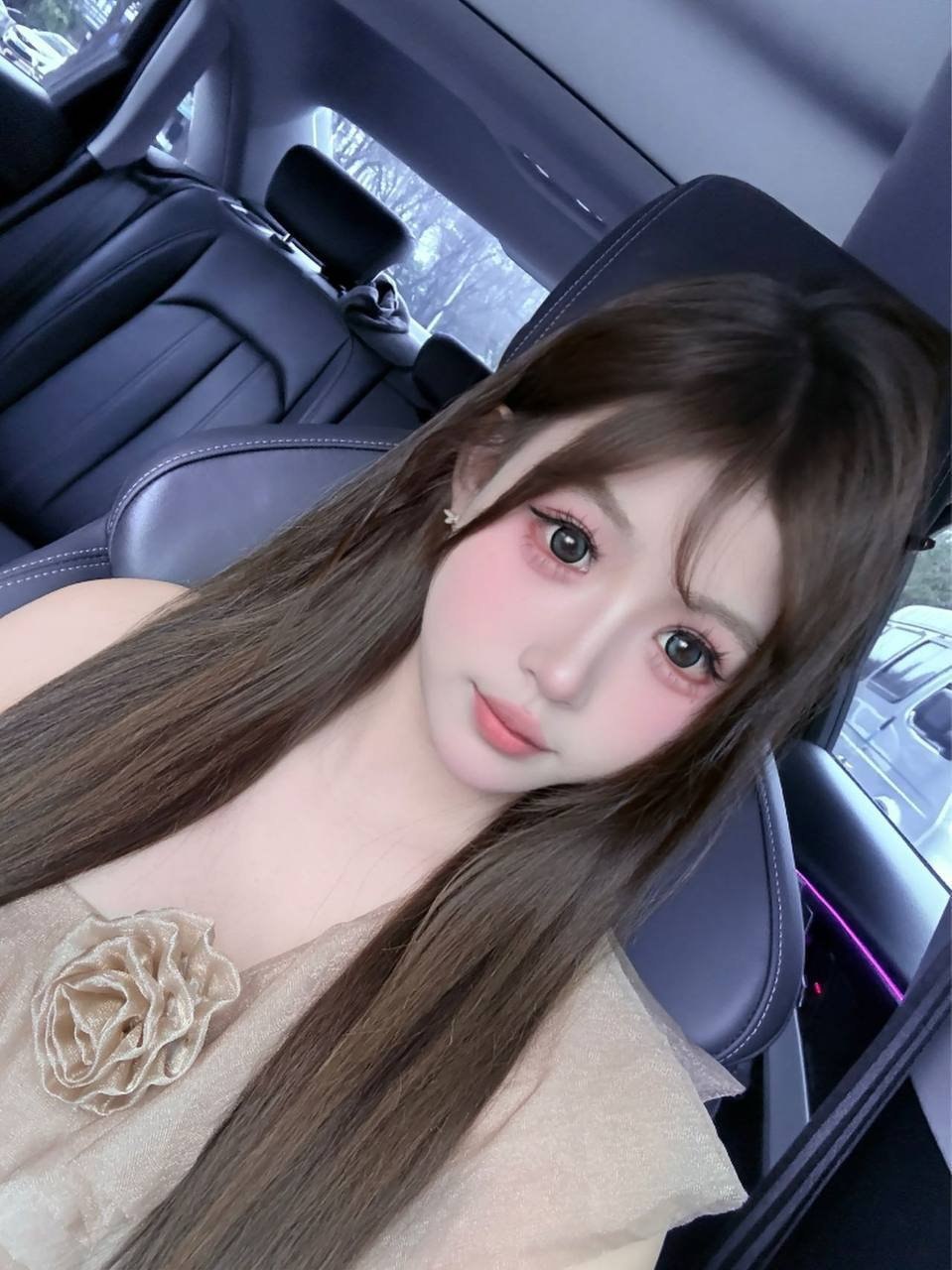 私推28឵