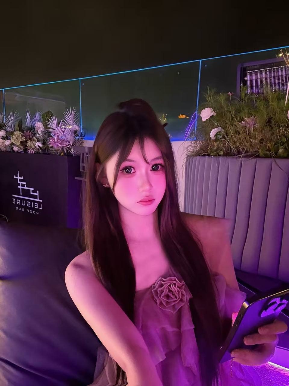 私推28឵