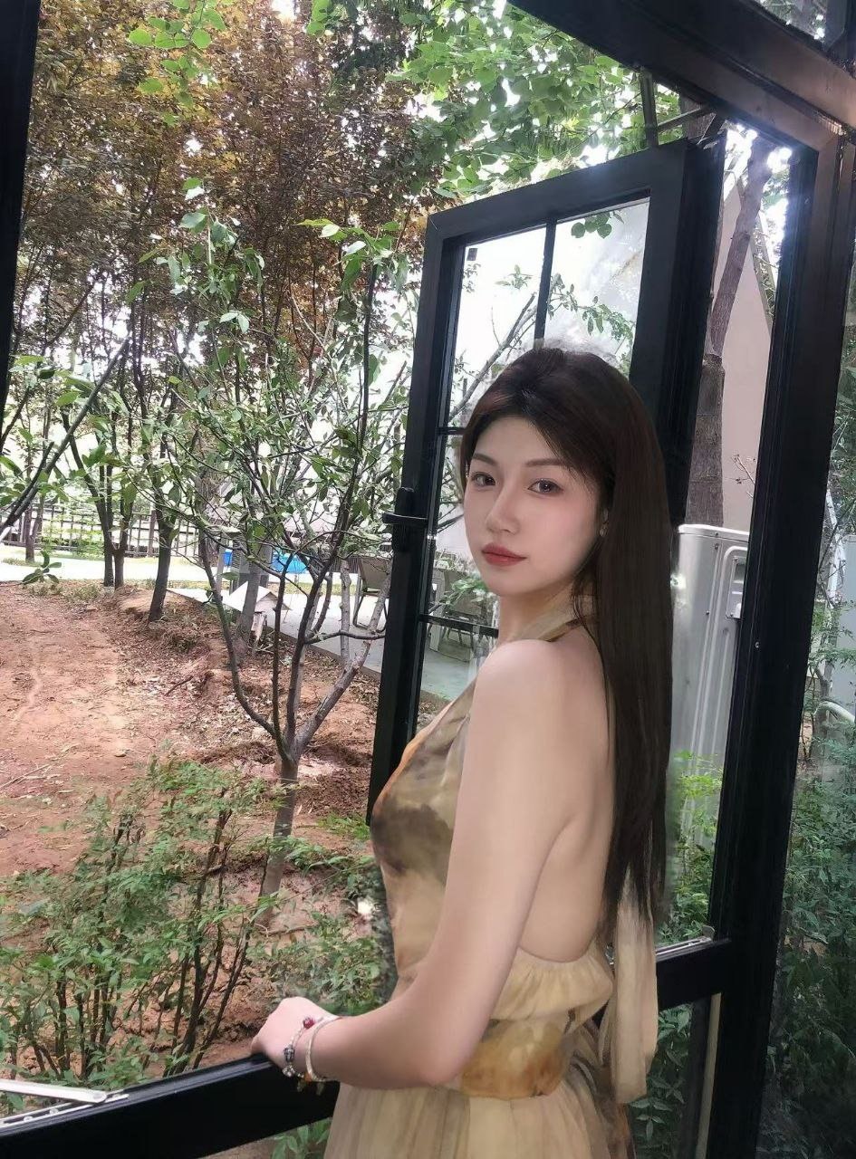 GD461 清纯 女大 御姐脸 黑长直 冷白皮