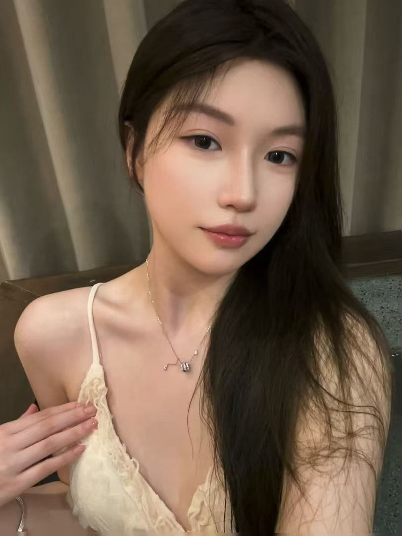 GD461 清纯 女大 御姐脸 黑长直 冷白皮