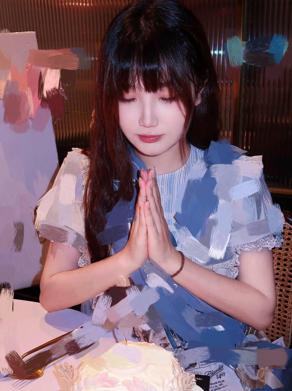 彤彤