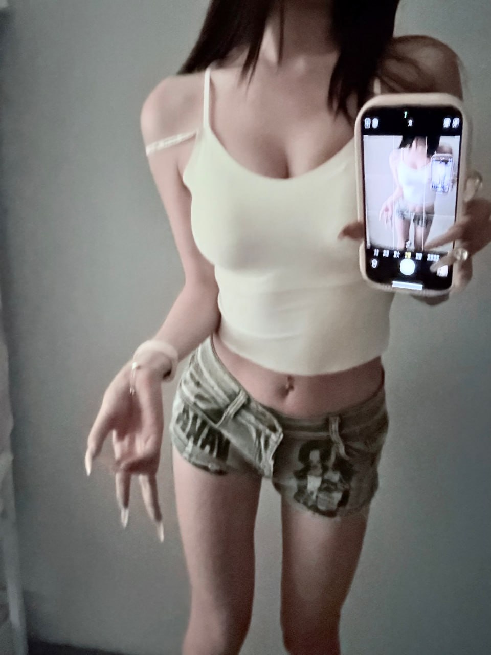 莉莉