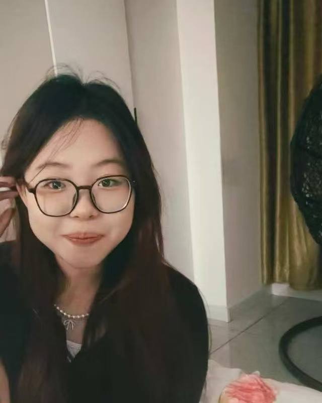 F233
