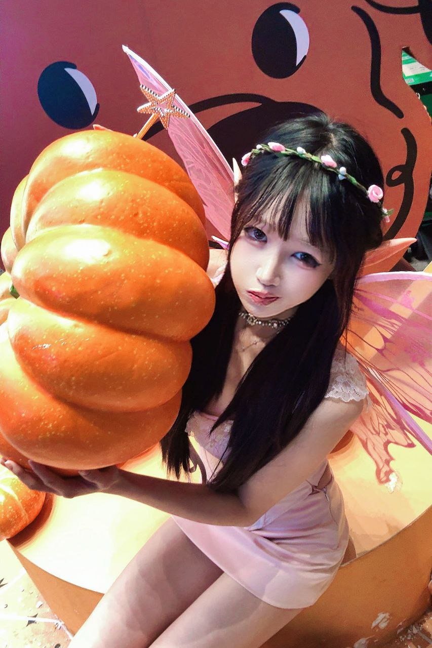 428 清纯 女大 大长腿 蜜桃臀