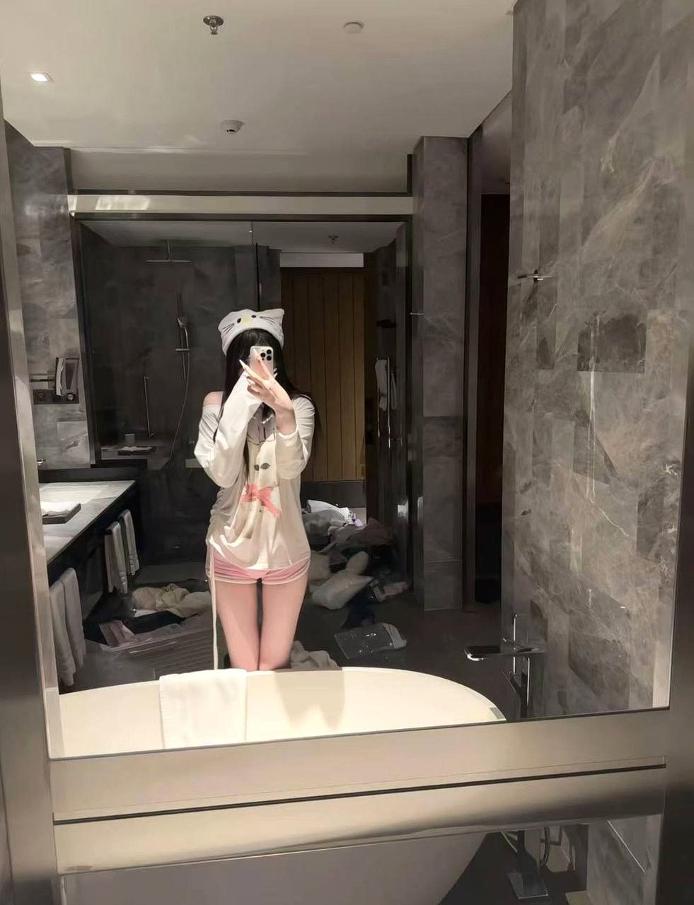033
