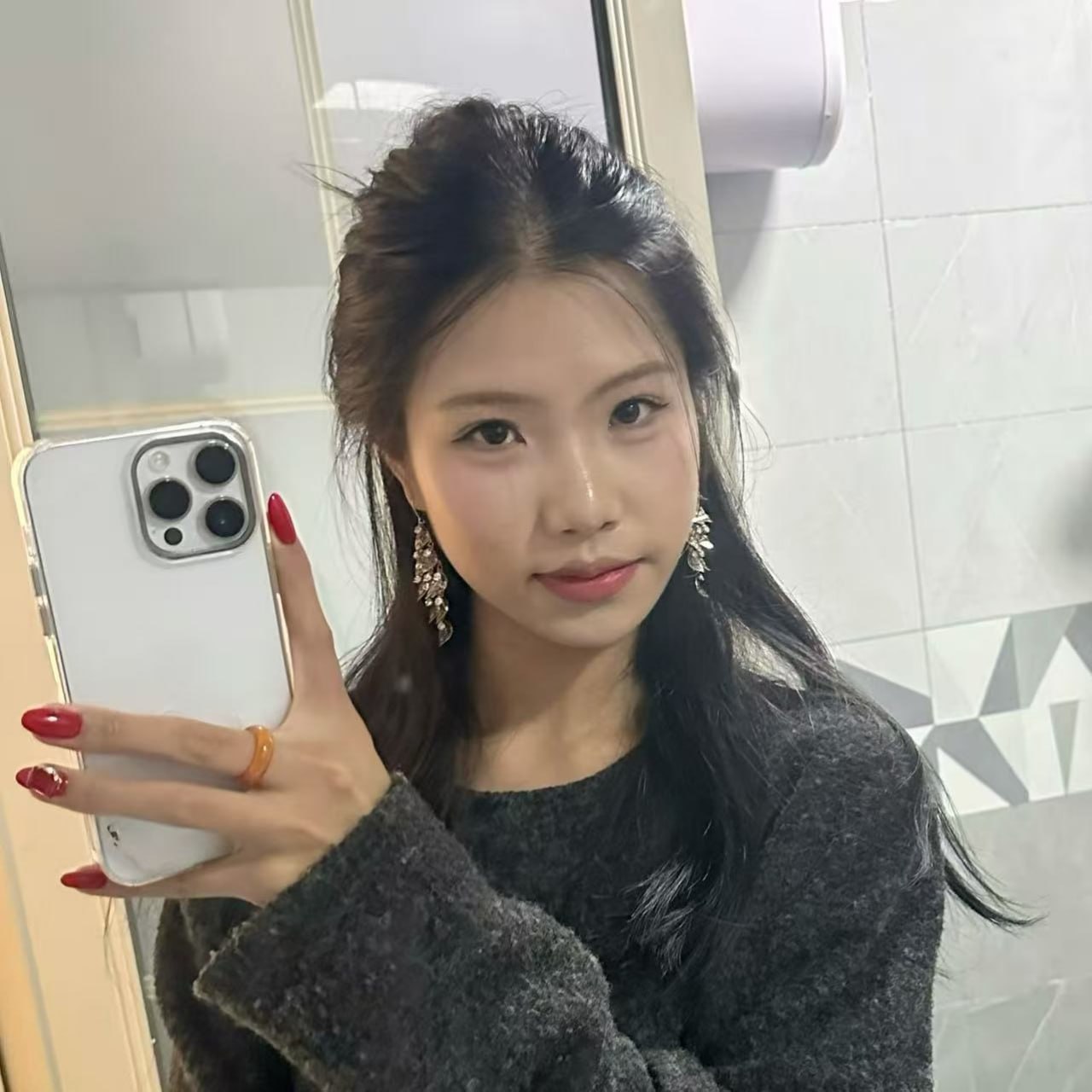 W18