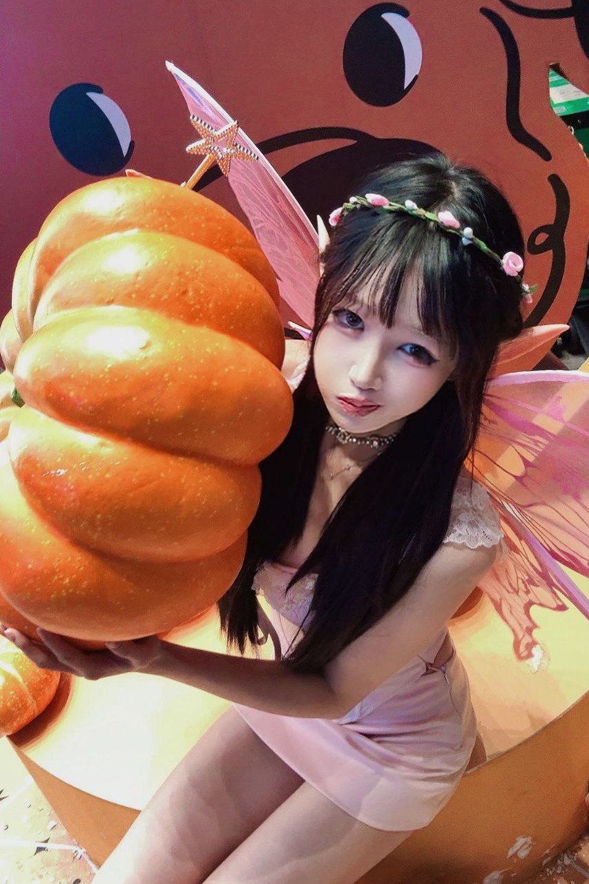 清纯 女大 大长腿 蜜桃臀឵