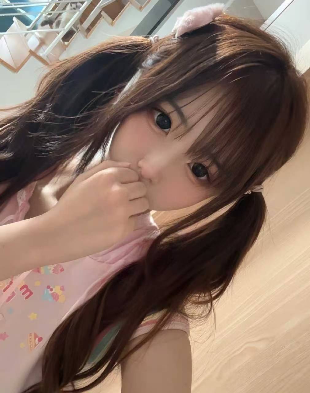 喵 w少小美