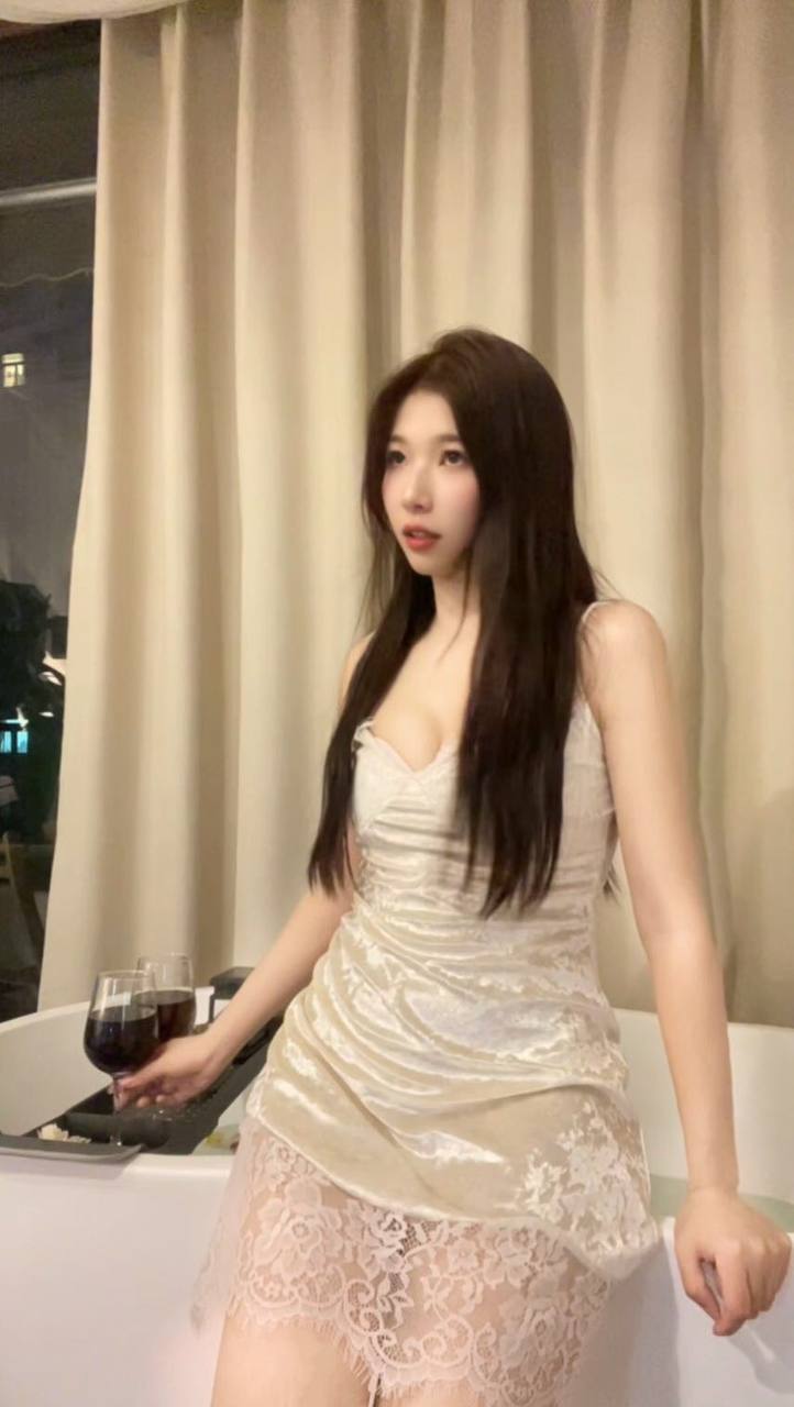 B003