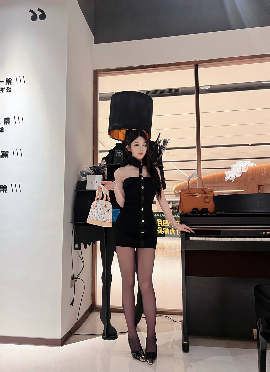 妮可 w少小美