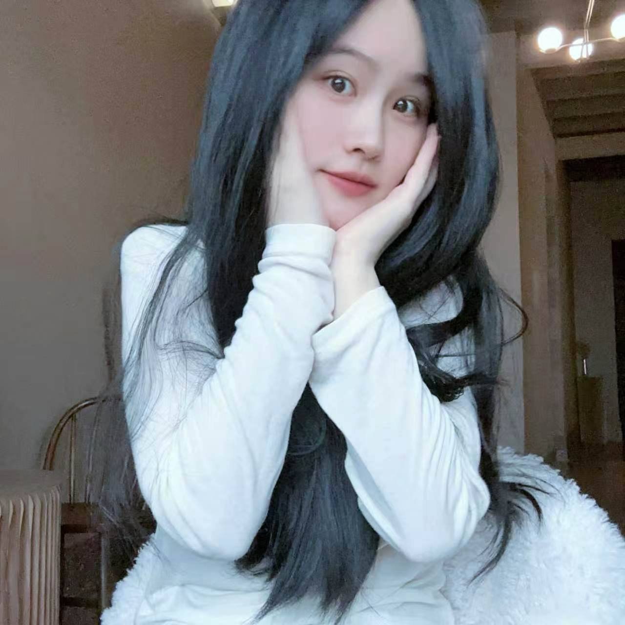 依依