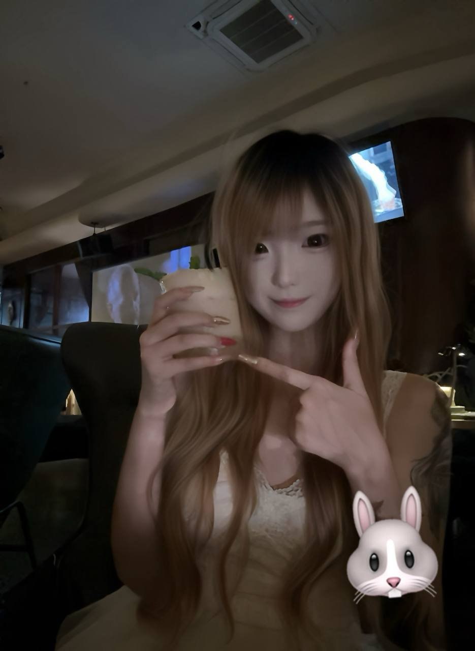 小晴 w少小美
