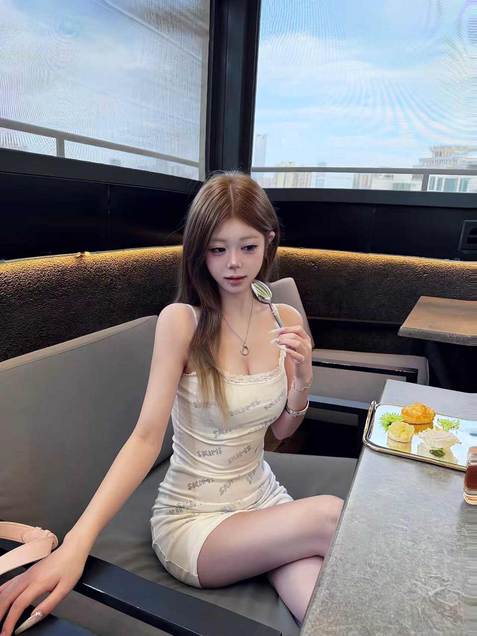 丽丽