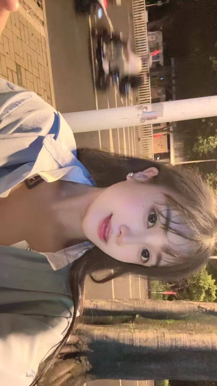 七七