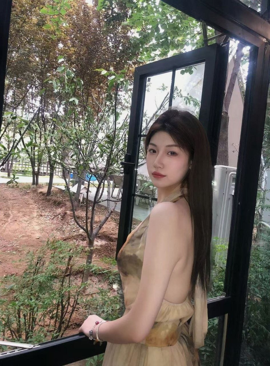 GD461 清纯 女大 御姐脸 黑长直 冷白皮