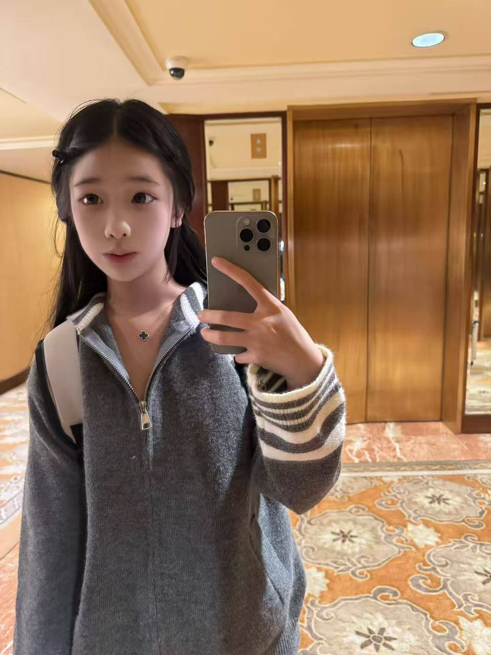 佳佳